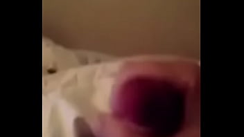 Preview 2 of Cutie Vs Huge - novinho gay
