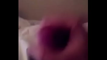 Preview 1 of Cutie Vs Huge - novinho gay