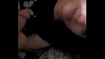 Preview 2 of Fat Xxx Video 2018 - A true gentleman knows how to dry his lady&#039_s tearsUn verdadero caballero sabe como secar las lagrimas de su dama.