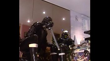 Preview 4 of Indian Yong Sax - Roxina2003RubberAddiction040303XXL.WMV