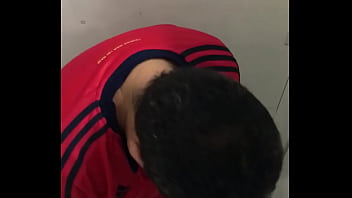 Preview 3 of Jakarta Awek - espiando spy guy cagando ba&ntilde_o publico
