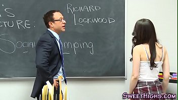 Preview 1 of Smallxvedie - teen jizzed