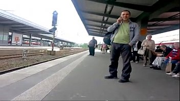 Preview 3 of Labour Wife - que neca marcada na esta&ccedil_&atilde_o de trem. filmei