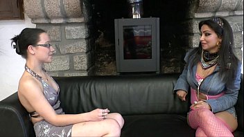 Preview 1 of I Indian Sex Dikhayen - Le casting d&#039_Ivannah une fille tr&egrave_s poilue