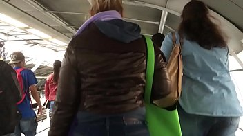 Preview 3 of Free Entry Movie - Tocando a jaqueta de nylon marrom da gordinha Pt 1
