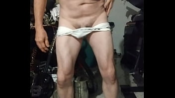 Preview 2 of Findincests V G - Baile sexy con boxer y calcetines blancos,  haciendo striptease.