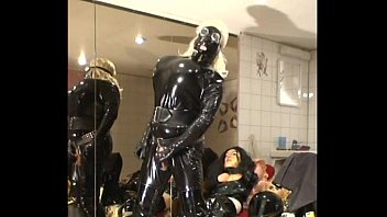 Preview 4 of Mowettryder Thick - Roxina.2005KinkyRubberSlut060405XXL.MPG