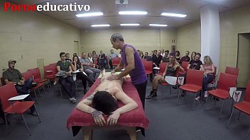 Preview 2 of Swxy Busty Wife - Clase 3 de masaje er&oacute_tico anal