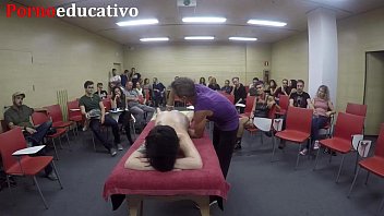 Preview 1 of Swxy Busty Wife - Clase 3 de masaje er&oacute_tico anal