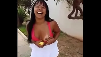 Preview 3 of Bath Tub Masturbate - Minha amiga Putinha querendo uma grana
