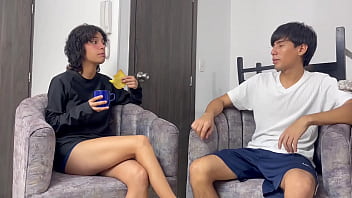 Preview 2 of Sitting On Toilet Sex - Vecina nueva de mi unidad es muy cachonda y me viene a pedir que me la folle duro y me le corra adentro. H.L.