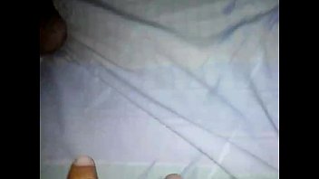 Preview 1 of Fratele Xxx Isi Fute Sora - VID-20160917-WA0009