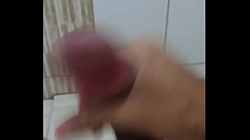 Preview 3 of Moskow Porn - Ordenhando o garoto