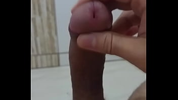 Preview 1 of Moskow Porn - Ordenhando o garoto