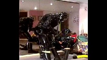 Preview 3 of Durin Japan Licking Nipple Man - BigBootsLatexFucker150303