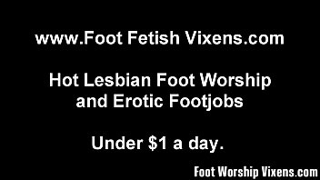 Preview 3 of Extrem Pervers Piss - Its time for a little lesbian foot worship r.