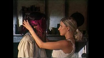 Preview 1 of Mec Suce Inconnu Et Avale - Vintage porn with a blonde fucked in a tavern