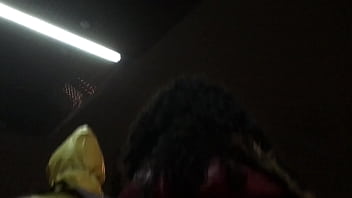 Preview 3 of Realetyking Com - Jaqueta Vermelha da Novinha