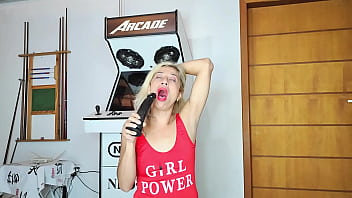 Preview 3 of Leon Lambert - Gamer girl powet ass to mouth