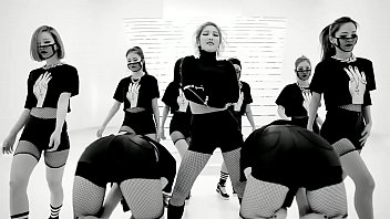 Preview 4 of Milka Michelle - 4MINUTE - 미쳐(Crazy)