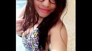 Preview 4 of Brochly Chous3 - La Prostituta Colombiana Kerly SALUDANDO A SUS CLIENTES MI PERRA AMIGA