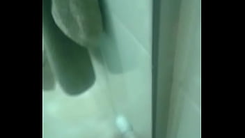 Preview 4 of Jaswen Kbc Sex Video - Safada tomando banho