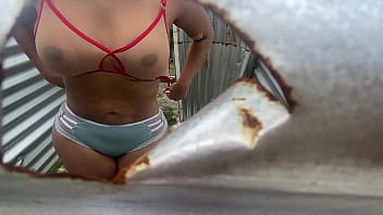 Preview 3 of Noue Xxx Red 2018 - Captando mujeres en cabina de playa