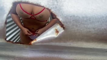 Preview 4 of Noue Xxx Red 2018 - Captando mujeres en cabina de playa