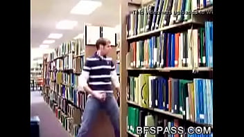 Preview 2 of Stomy Daneils - Gozando na biblioteca