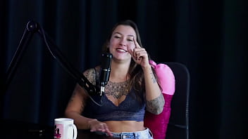 Preview 4 of Full 3x Tarjan - Gosta de fazer em lugares perigosos,  transou no cinema e parapente,  at&eacute_ nas ruas e prefere um sexo tranquilo - Flor de Damiana (SHEER/RED)