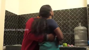 Preview 3 of Animals Fuckin - amma ilatha pothu,  magan velaikariudan