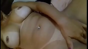 Preview 4 of Puni O Porno Part 1 - Ruiva gostosa se masturbando em casa