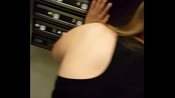 Preview 2 of Black Cock Seal Pack Xnxx - En el elevador 1