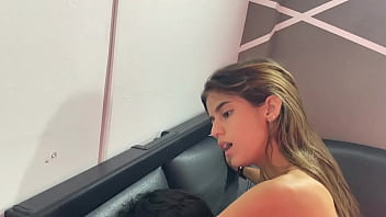 Preview 3 of Mom Mssag Sexsy Video Yoga - Hermanastra delgada de tetas peque&ntilde_as me deja follarla mientras estamos solos en casa