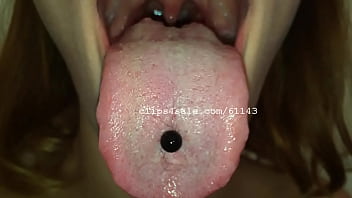Preview 3 of Gaku 0 - Seduzco a empleada de servicio de billar y me le termino comiendo ese rico co&ntilde_o y le echo mi leche.