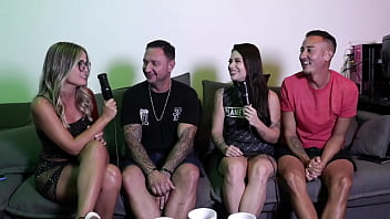 Preview 1 of Gay Leganes Madrid - Safada mostra a buceta depois de falar que gostou de fazer o fetiche do dpv,  teve que gemer,  adora sentar,  e se excita na chupada - Bruno Abate e Jenni faria (WATCH ON: SHEER/RED)