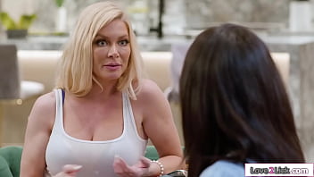 Preview 1 of Wtf Crazy Mom Beeg - Stepdaughter gives busty milf stepmom her first lesbian kiss