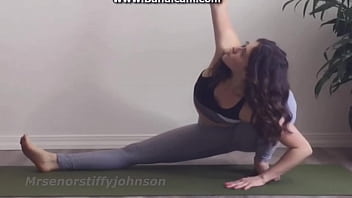 Preview 1 of Lara 234 - Sexy Yoga Instructor With A Nice ASS