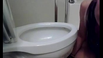 Preview 1 of Kichent Seks - cute girl licking my toilet lustfully