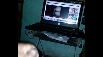 Preview 2 of Amateur Throat Martina - sacandome la leche viendo XVIDEOS