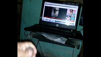 Preview 1 of Amateur Throat Martina - sacandome la leche viendo XVIDEOS