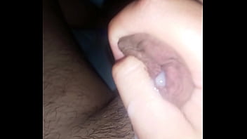 Preview 4 of Fingering In Fron Of Friend - Verga llena de leche masturbandome grande y gorda