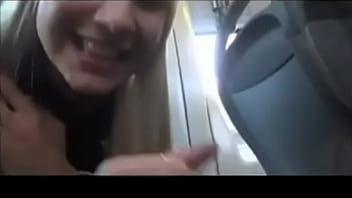 Preview 3 of Desi Gav Ki Sexy - Safada batendo uma punheta para o namorado no onibus