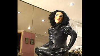 Preview 3 of Tight Ane - Roxina2005BondageGurlWithBigCock071205XXXL.MPG