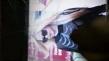 Preview 1 of Free Downe Loding - Avril Lavigne