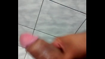 Preview 4 of Pakistani Girl Fucks Two Boys - Gozando na punheta.