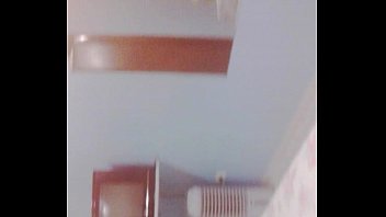 Preview 2 of Loredana Romito - CHUPANDO UM  AMIGO DOTADO  DO SEXLOG