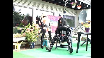 Preview 3 of Bot Massage Vide - Roxina2007SomeGurlInTheGarden010907XXXL