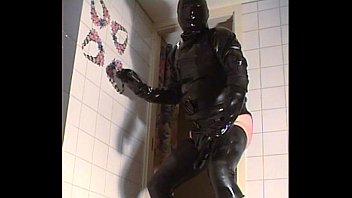 Preview 3 of Anal Worms In Pussy - Roxina2003BikerMaskedRubberGuy060203XXXL.MPG