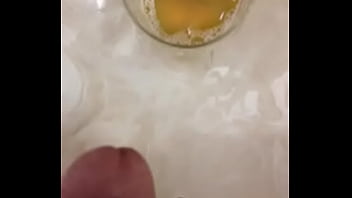 Preview 4 of Lepas Air Dlm Burit - Pissing in a glass
